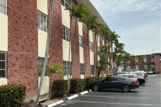 2426 SE 17th Cswy #109A Fort Lauderdale, FL 33316