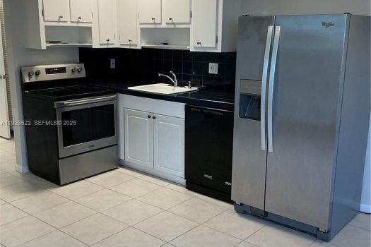 2716 NE 30th Pl #103C Fort Lauderdale, FL 33306-1789