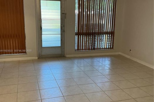 2716 NE 30th Pl #103C Fort Lauderdale, FL 33306-1789
